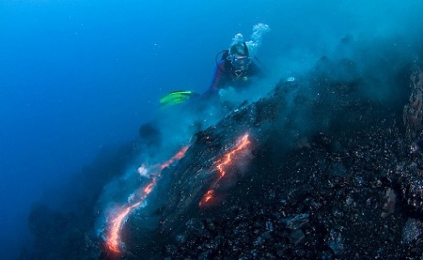 Api di Dalam Laut