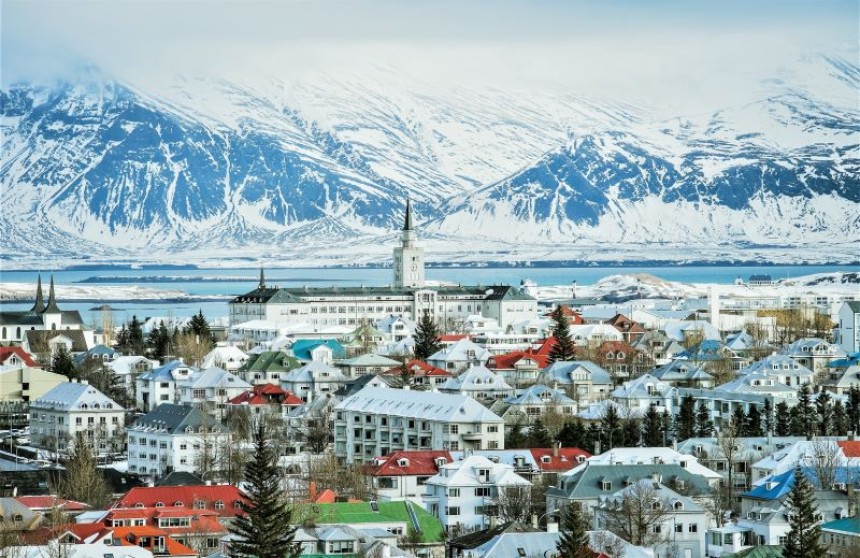 Islandia bertumbuh 5 cm setiap tahun